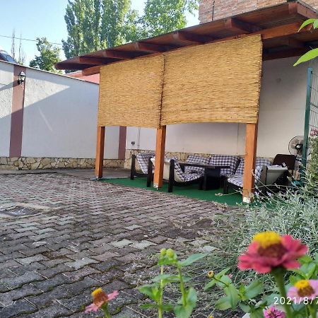 Apartman Tia Όσιγιεκ Εξωτερικό φωτογραφία