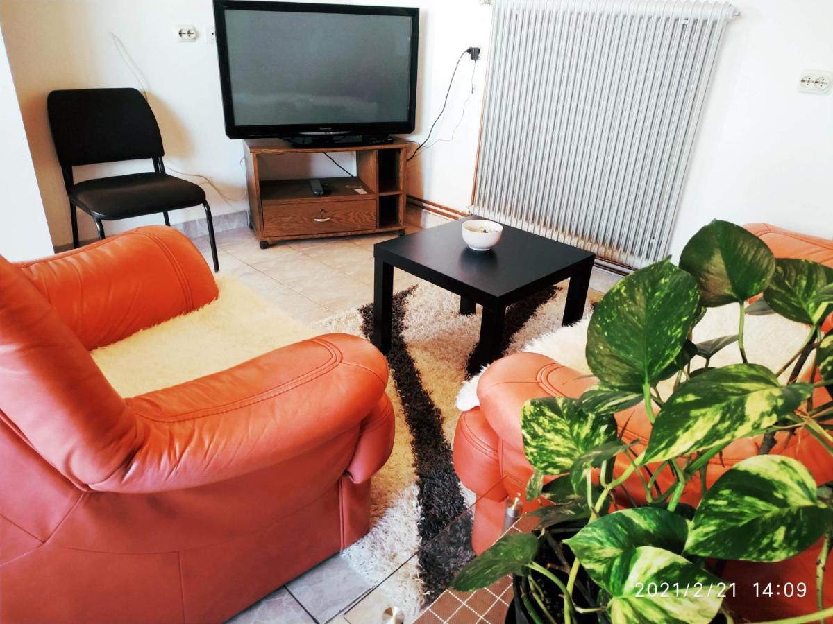 Apartman Tia Όσιγιεκ Εξωτερικό φωτογραφία
